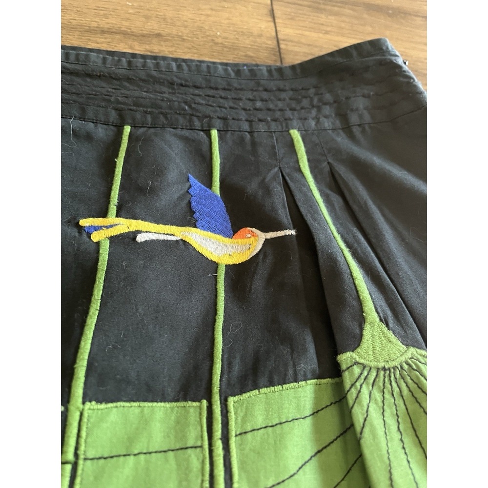 Floreat Anthropologie Green & Black Embroidered Hummingbird Skirt Size 4 A Line - Picture 3 of 8